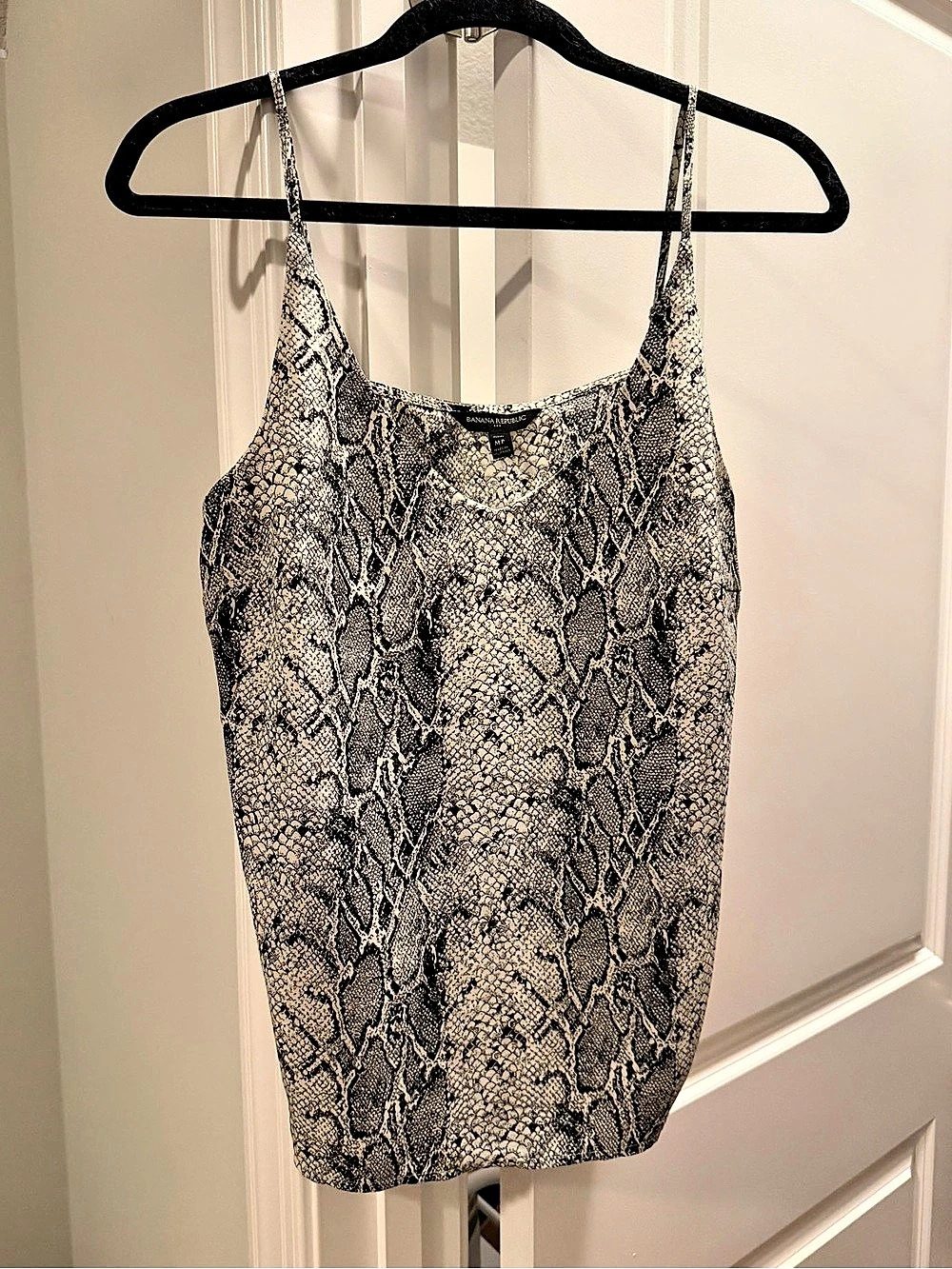 Banana Republic Snakeskin Print V-Neck Cami Tank Top Black & Cream Medium Like